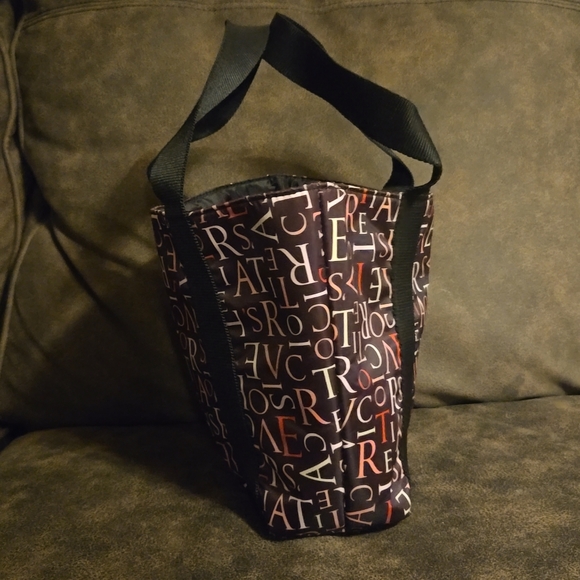 Victoria's Secret All Over Open Tote Bag w/Black Handles In Excellent Condition - Picture 7 of 7